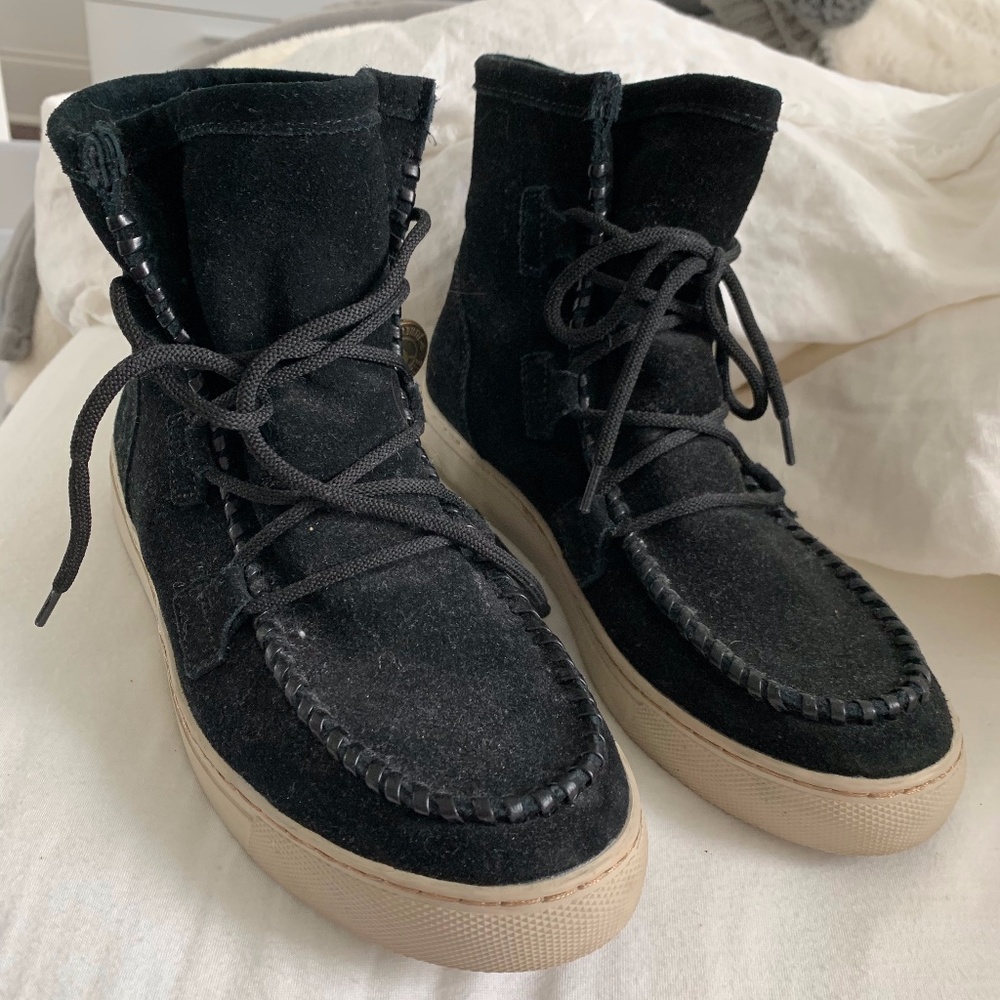 barely worn suede waterproof boots